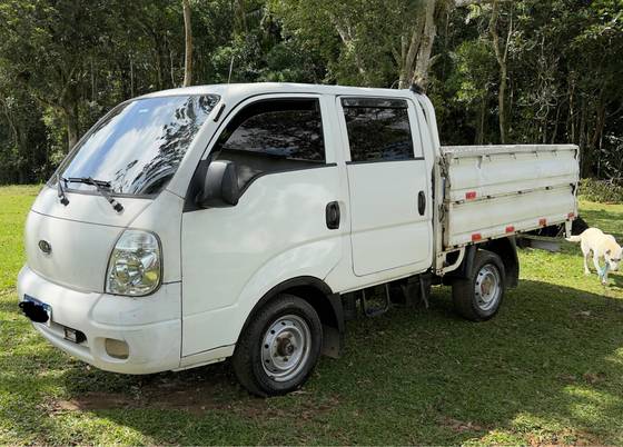 KIA BONGO 2.7 K-2700 4X4 CD DIESEL 4P MANUAL